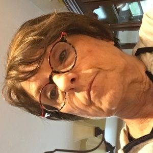 Meet your Posher, Julie